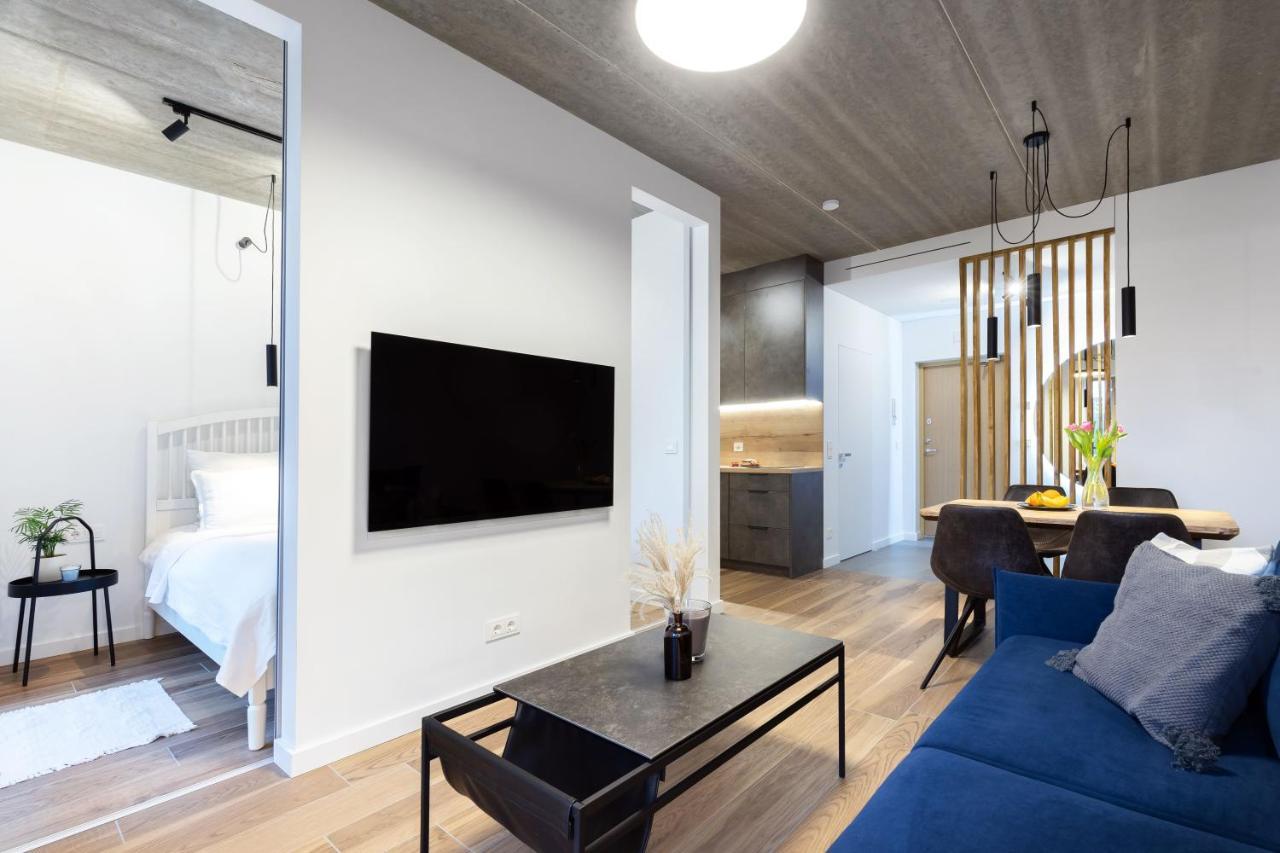City Center Sanctuary Modern Business-Class Studio With Free Parking In The Heart Of วิลนีอุส ภายนอก รูปภาพ