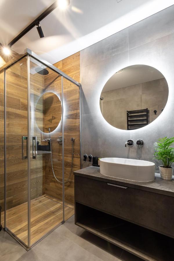City Center Sanctuary Modern Business-Class Studio With Free Parking In The Heart Of วิลนีอุส ภายนอก รูปภาพ