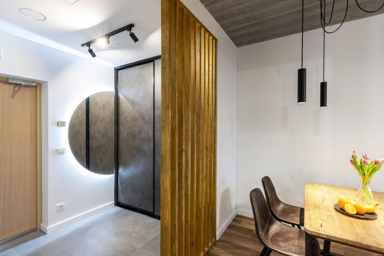 City Center Sanctuary Modern Business-Class Studio With Free Parking In The Heart Of วิลนีอุส ภายนอก รูปภาพ