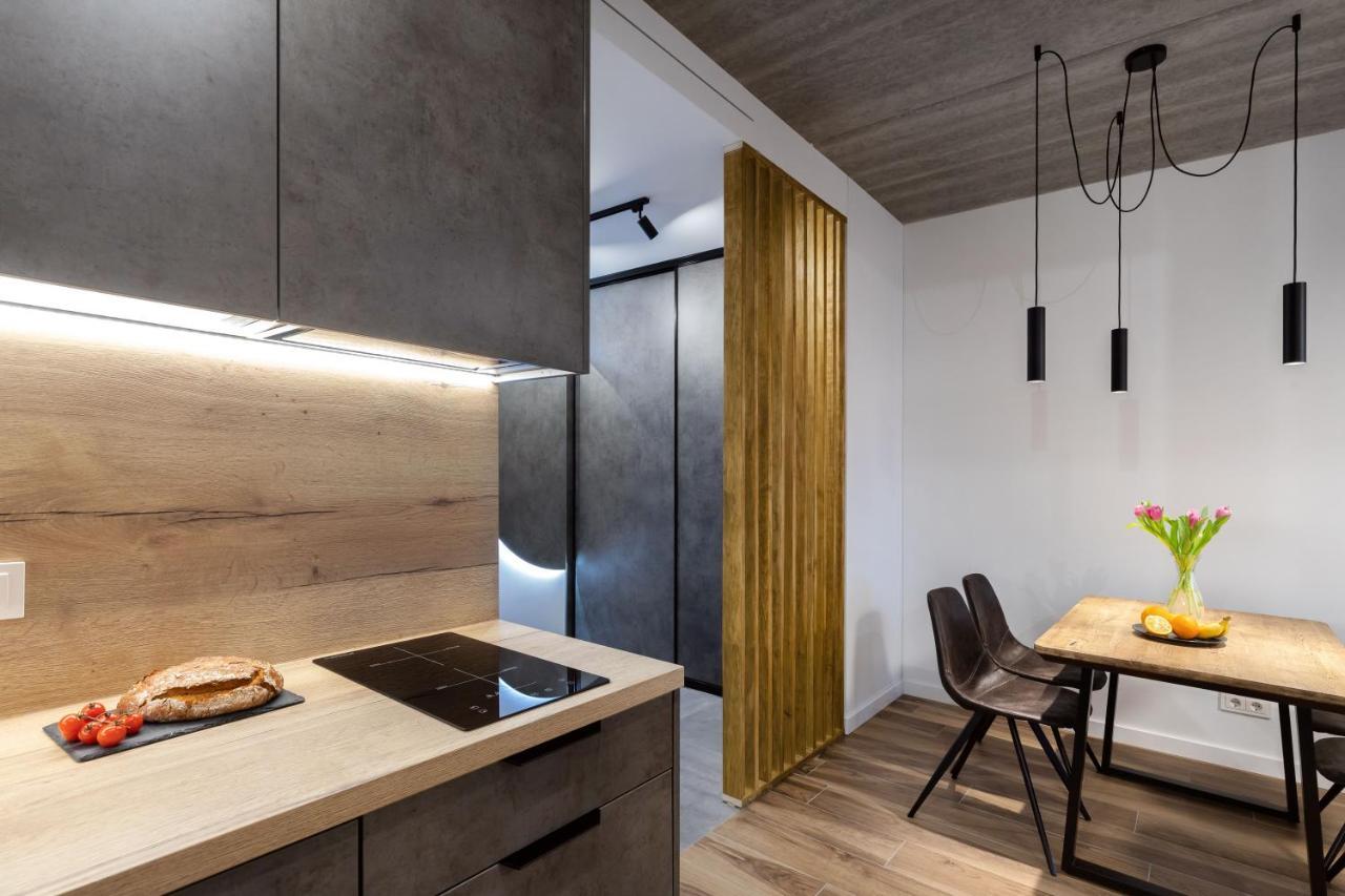 City Center Sanctuary Modern Business-Class Studio With Free Parking In The Heart Of วิลนีอุส ภายนอก รูปภาพ