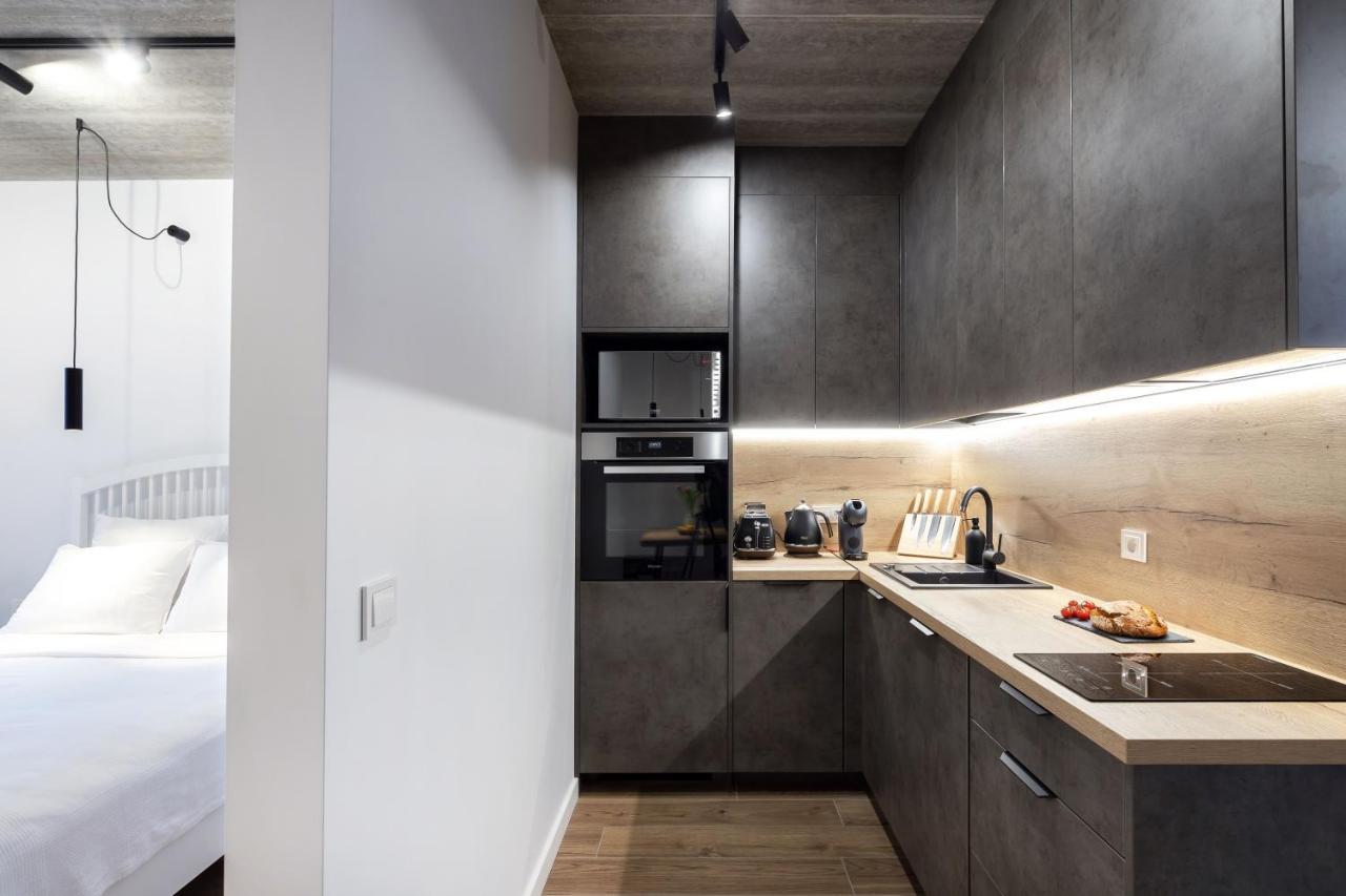 City Center Sanctuary Modern Business-Class Studio With Free Parking In The Heart Of วิลนีอุส ภายนอก รูปภาพ