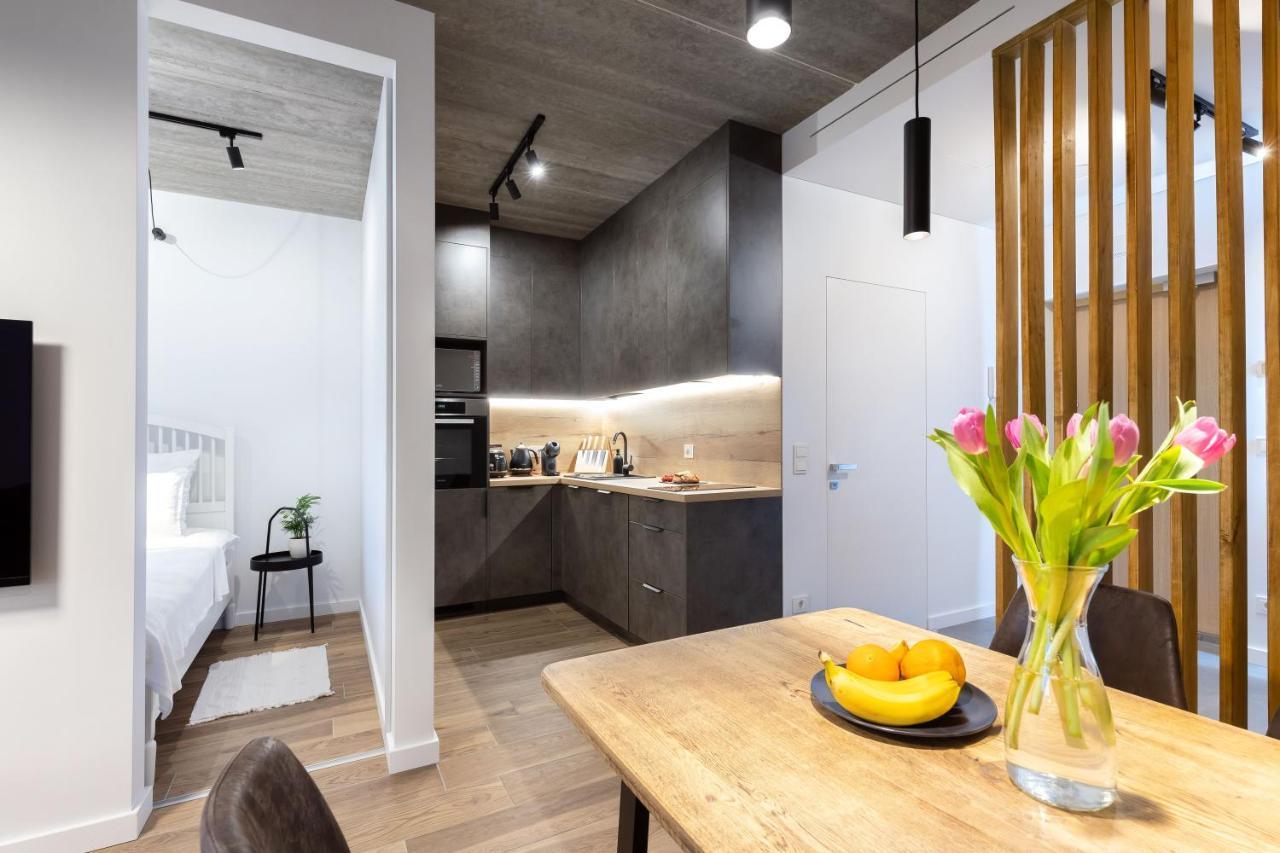 City Center Sanctuary Modern Business-Class Studio With Free Parking In The Heart Of วิลนีอุส ภายนอก รูปภาพ